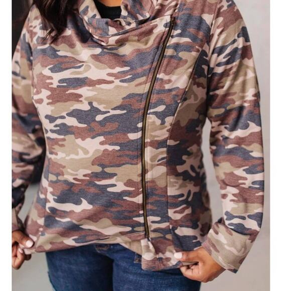 Camo Hideout Jacket by Andree' by Unit 3X - Picture 9 of 12